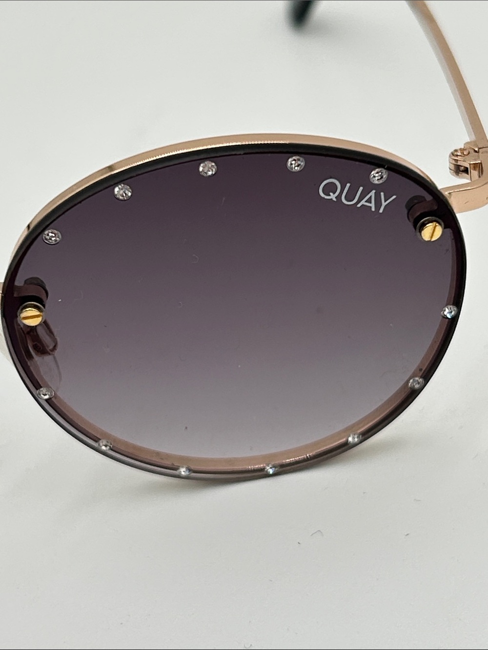 Quay Australia Farrah Rhinestone Metal Round Sunglasses Gradient Black & Case - Picture 4 of 8